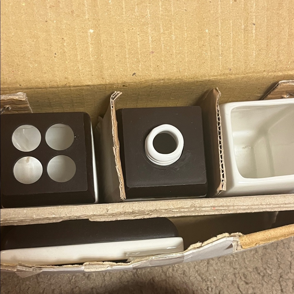 4 peace Brown and White Bathroom Accessory Set